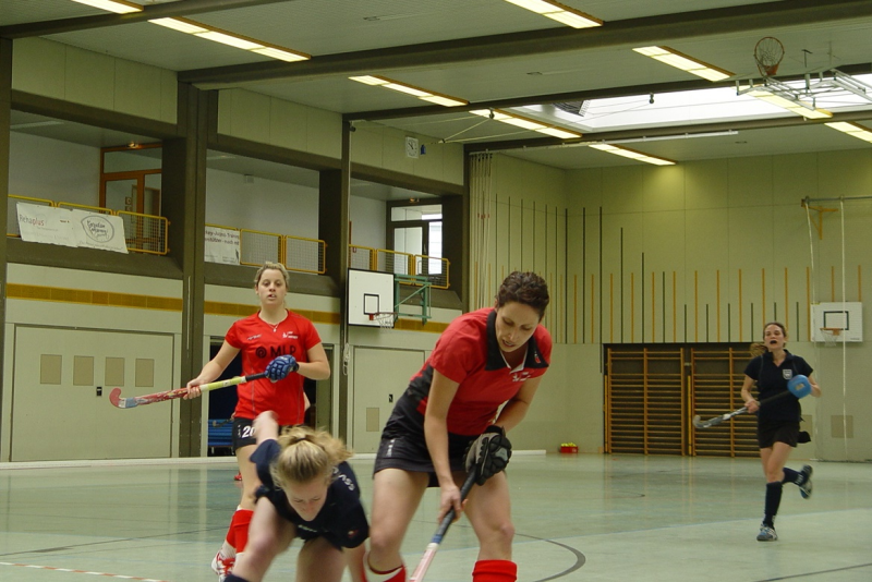 23.02.14 In einem schweren Spiel gegen tief stehende Gegner trifft Tanja in der 1. HZ zweimal zum 2:0