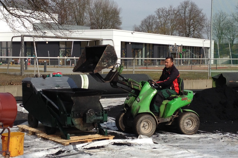 17.03.2015 Die Arbeiten gehen am Dienstag weiter