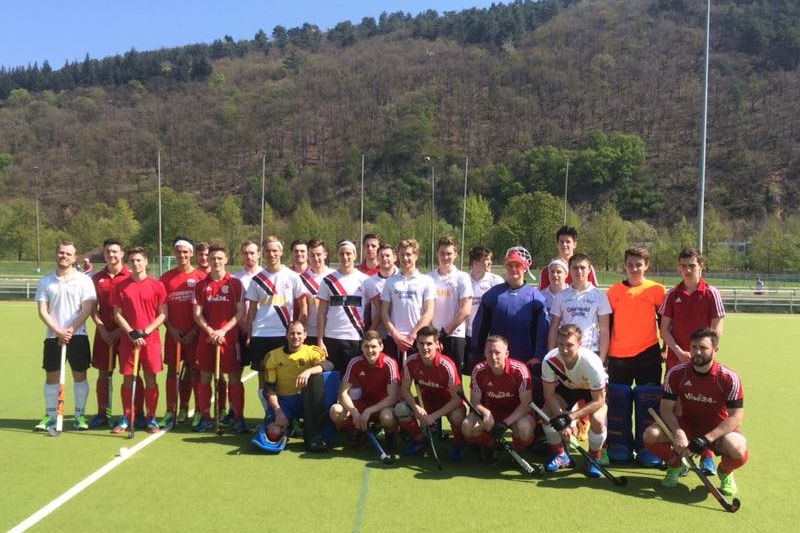 2. Herren mit den Gastgebern vom Kreuznacher HC beim Trainingsspiel am 09.04.2017 