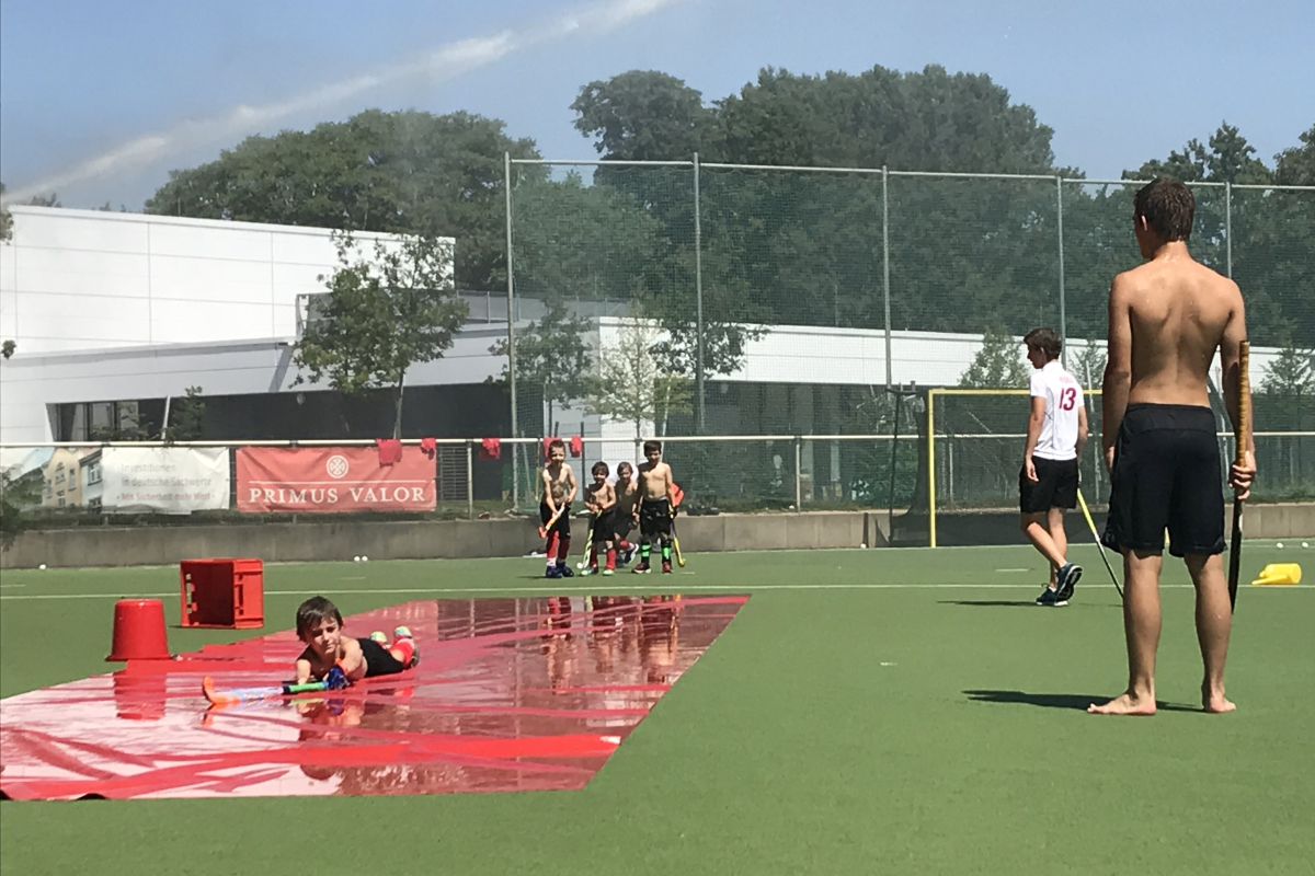 Junior-Tigers beim Stechertraining auf der Wasserplane am 01.07.2018