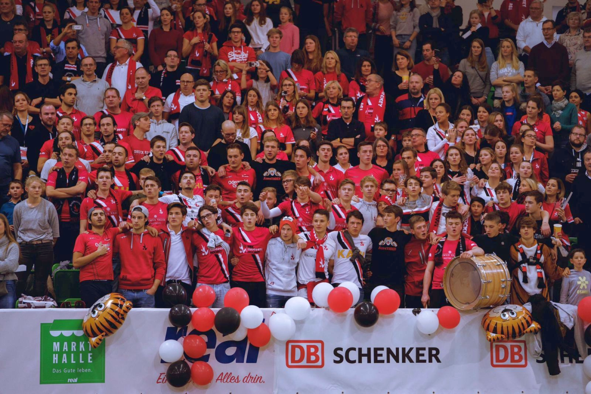 Fanblock des TSVMH bei der DM-Endrunde in Krefeld im Februar 2019