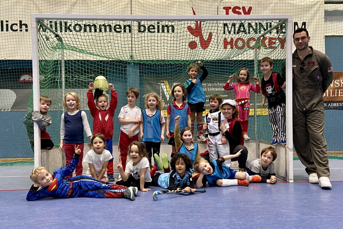 Närrisches Training der Minis