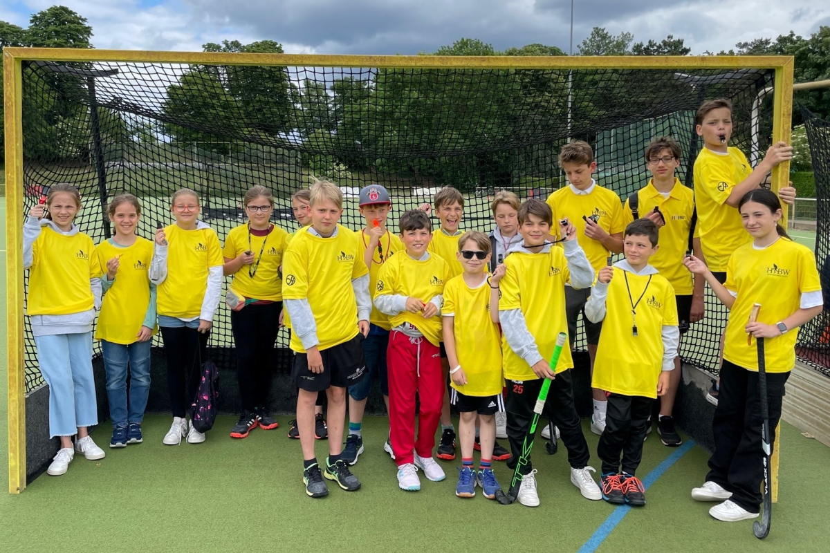 Schirs beim Odenwaldquelle-Cup mit dem durch den Freundeskreis gespendeten Equipment