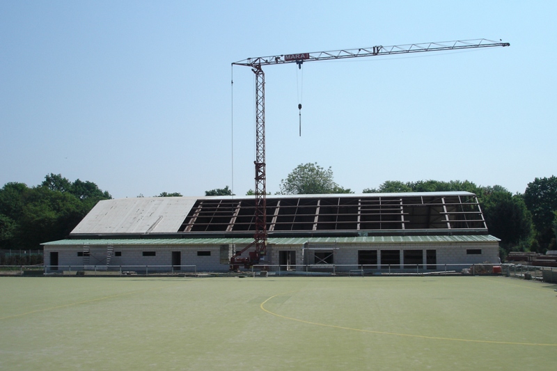 28.04.07 So sah die Halle zum Richtfest aus (Vordach gerade frisch eingedeckt)