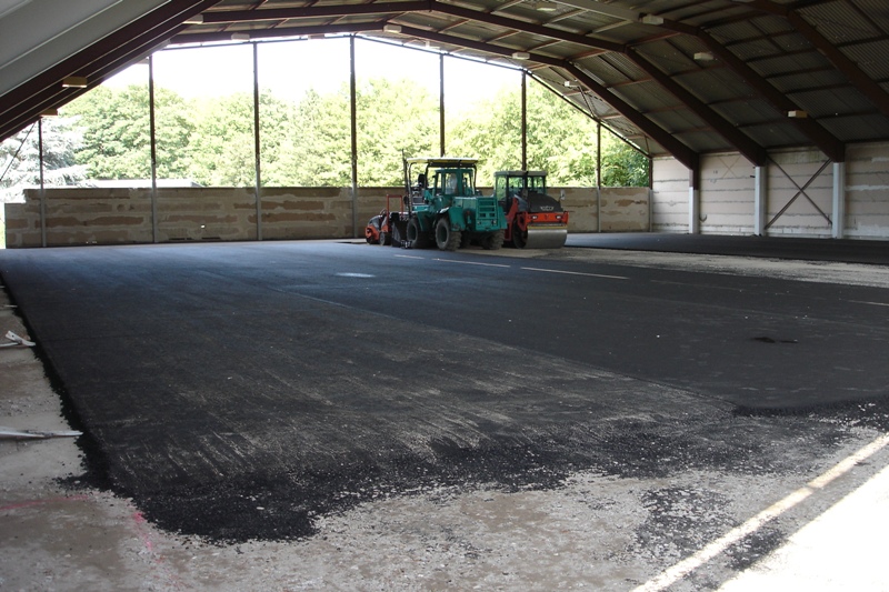 07.06.07 Die Fa. Vögele hat bereits Heißasphalt eingebaut