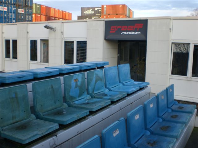 11.01.2008 Nach langen Stehen im Freien ist sie total verdreckt