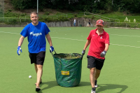 Ralle und Hannes mit der "Ernte"